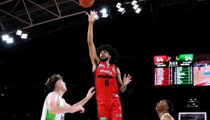 湖人试训西班牙内线新星，然而他在本赛季完全没有取得任何进步？