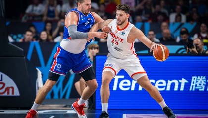 申京28+13+8大战约基奇 土耳其三分神准击败塞尔维亚