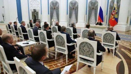 法意当众激烈争吵！意大利总理直接把话说透，俄罗斯百万大军压境，欧洲真敢出兵乌克兰吗？