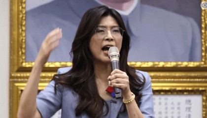 金灿荣：刚上台就被立了个下马威，郑丽文能把国民党扶上墙吗？