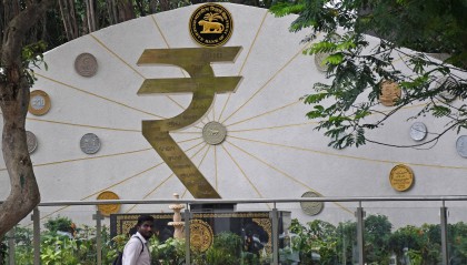 印度：卢比汇率跌至历史新低，外资已从债务和股票市场净撤资117亿美元