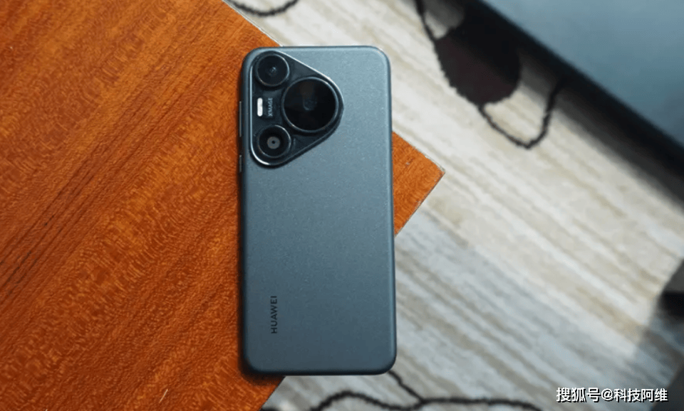华为宣布清仓，12GB+512GB跌价1700元，不愁卖也继续降
